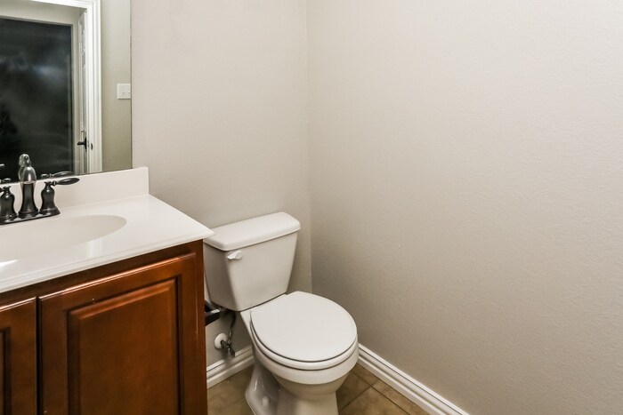 Building Photo - 3009 Flowering Springs Dr