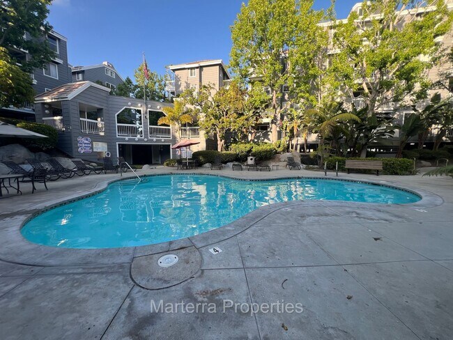 Building Photo - 1 Bedroom home in Seabridge Villas!