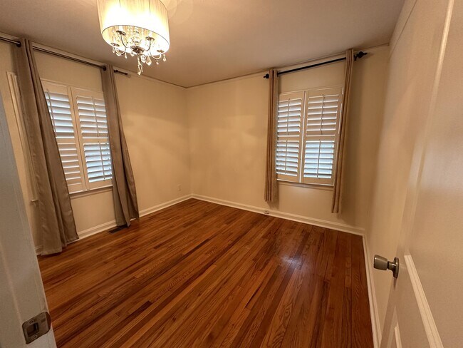 Building Photo - 4641 Due W Rd NW