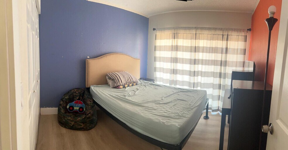 Building Photo - 5618 NW 16th St