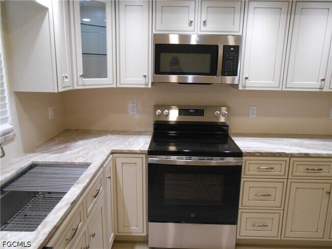 Building Photo - 357 Joel Blvd