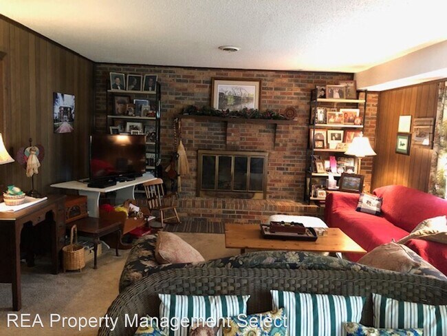 Building Photo - 3 br, 3 bath House - 485 Rocky Top Road