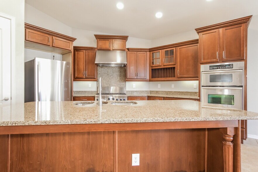 Building Photo - 4132 W Lydia Ln