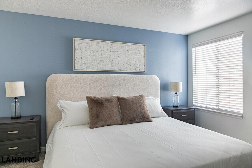 Building Photo - 5657 W Barn Rd