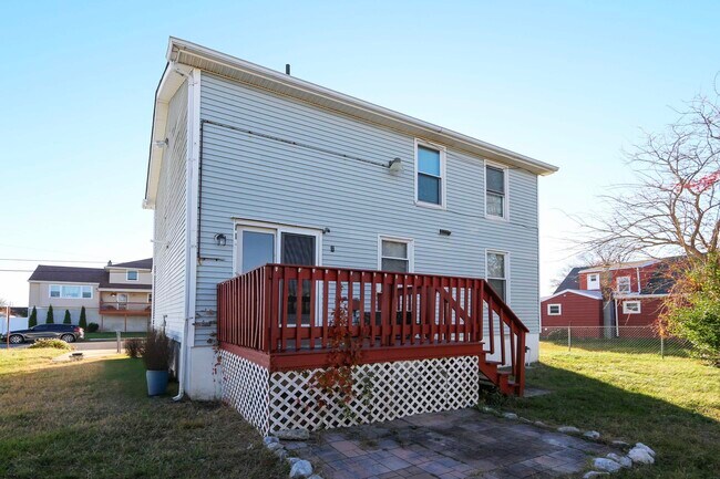 Building Photo - 1649 N Missouri Ave