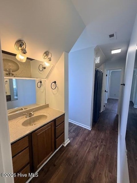 Building Photo - 309 Country Club Ln