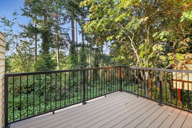 Building Photo - 3 Bed 2.5 Bath - Townhome - Close to Downtown