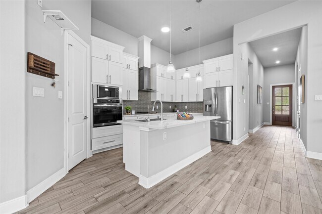 Building Photo - 8938 Intervale St