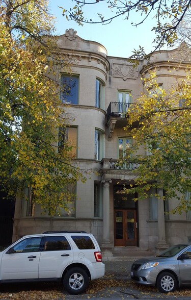 Primary Photo - 325 W Wisconsin St