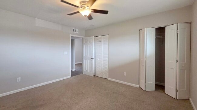 Building Photo - One Month Free! Classic 1 Bedroom Apartment in Historic Downtown College Park!
