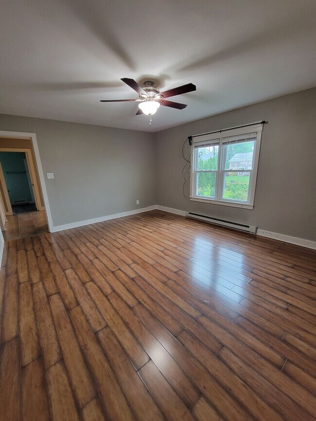 Building Photo - 5176-5178 Greenvillage Road