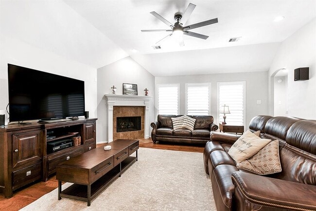 Building Photo - 2911 Fair Chase Dr