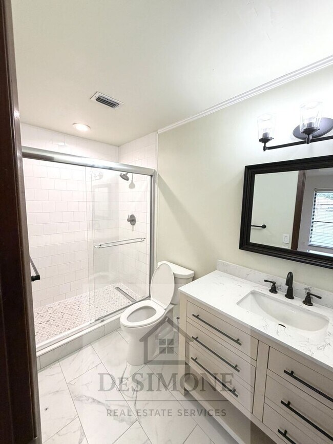 Building Photo - 4530 SW 46th St