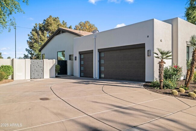 Building Photo - 11785 N 83rd Pl