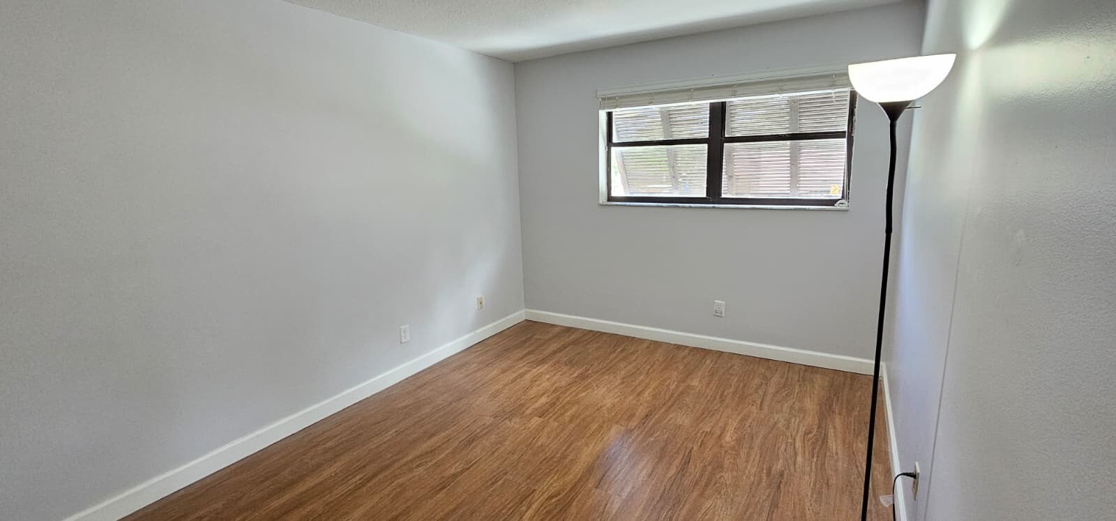 Building Photo - 1017 NW 124th Ave