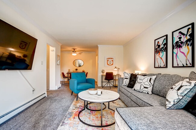 Building Photo - 3367 S 100th St