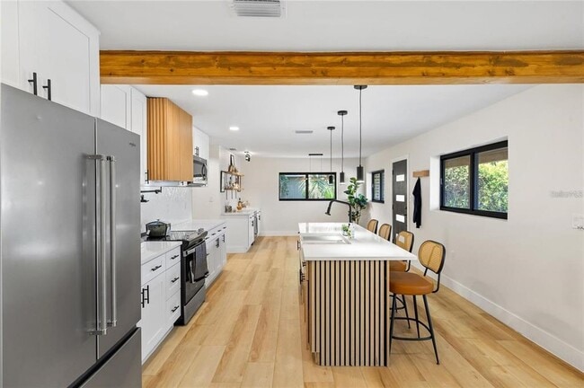 Building Photo - 4412 W Trilby Ave