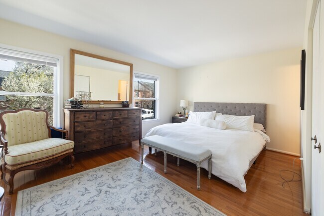 Building Photo - 10238 Arizona Cir