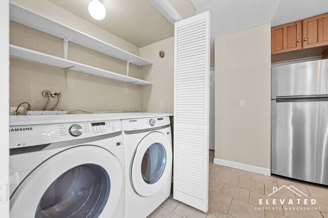 Building Photo - 8244 Windmill Farms Dr