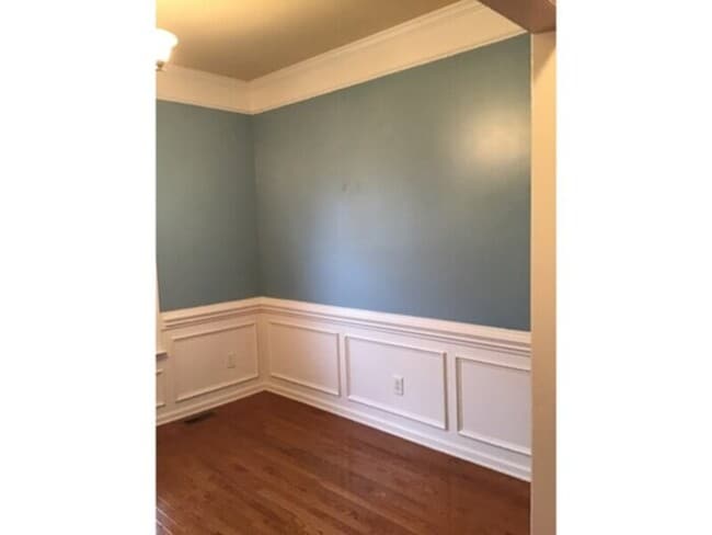 Building Photo - 6142 Tudor Pl