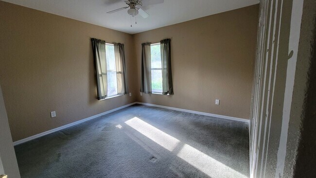 Building Photo - Citrus Springs 4/2/2