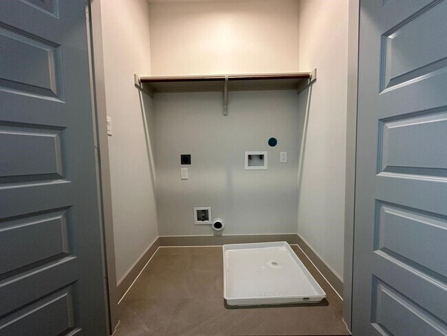 Building Photo - 6804 Troya Ln