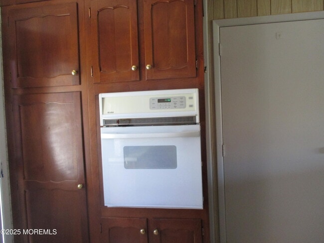 Building Photo - 530A Portsmouth Dr