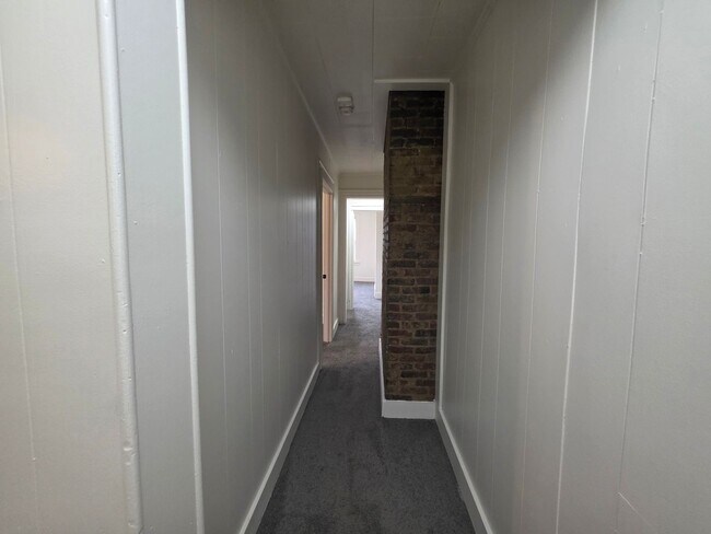 Building Photo - 1341 Herrod St