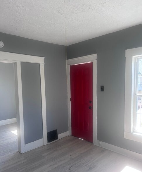 Building Photo - 9901 Stoughton Ave