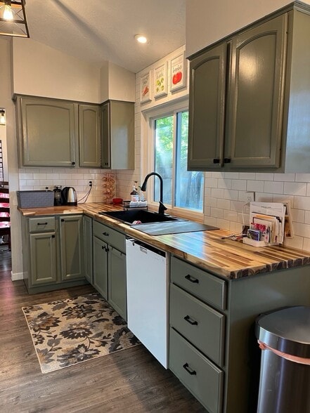 Building Photo - 4999 Horseshoe Bend St