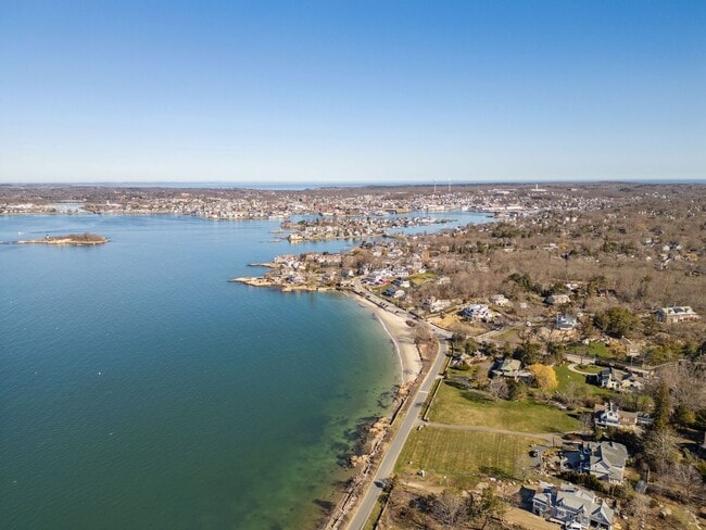 Building Photo - 17 Hillside Rd