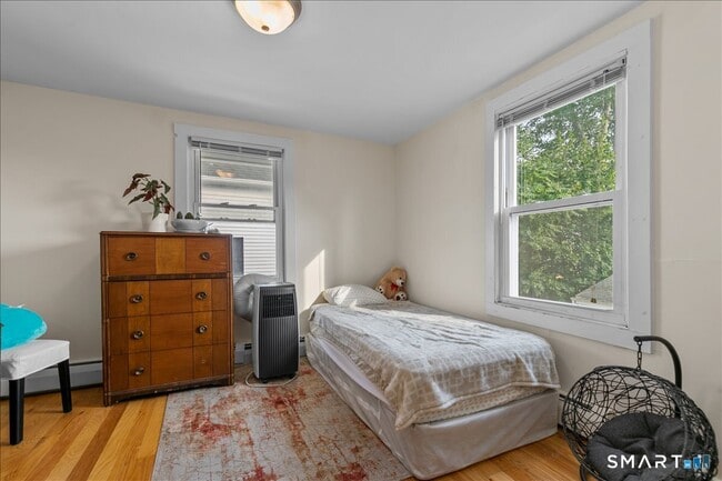 Building Photo - 17 Clinton St