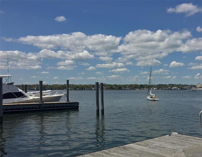 Building Photo - 247 East Ave