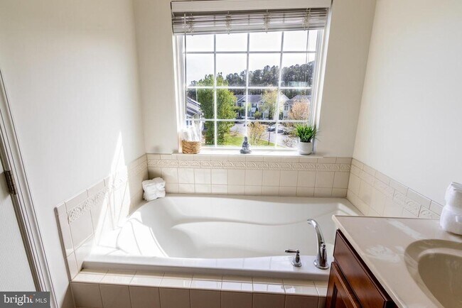 Building Photo - 15304 Pocopson Creek Way