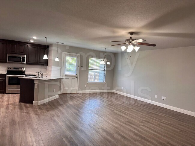 Building Photo - 6801 Jade Dr