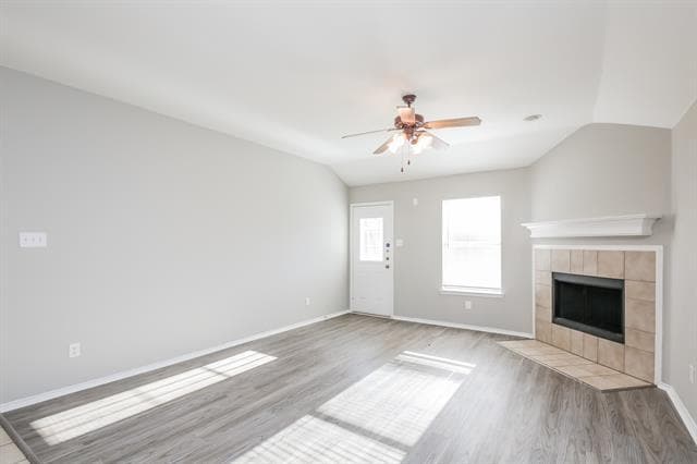 Building Photo - 2100 Hayes St