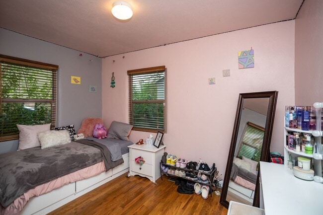 Building Photo - Adorable Ranch in Downtown Colorado Springs!