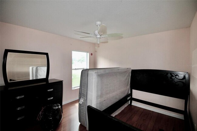 Building Photo - 5739 SW 40th St