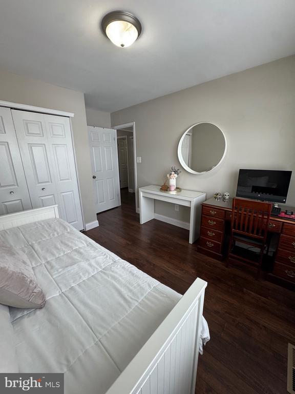 Building Photo - 17 Parkview Way