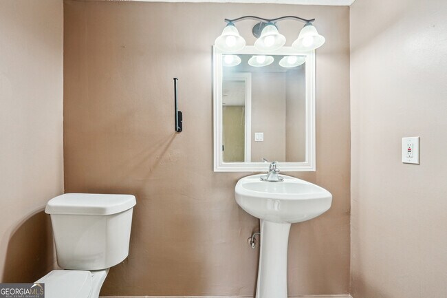 Building Photo - 2235 Emerald Springs Dr