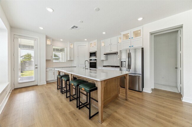 Building Photo - 21203 Electric Lgt Trl