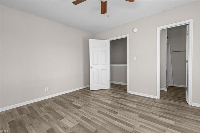 Building Photo - 926 W 26th St