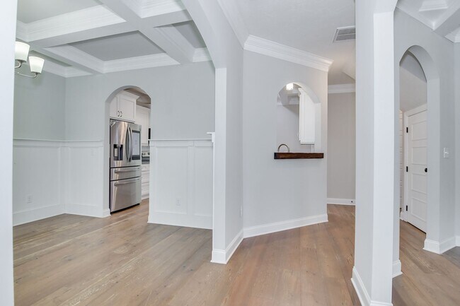 Building Photo - Beauty in Riverwood on Corner Lot!
