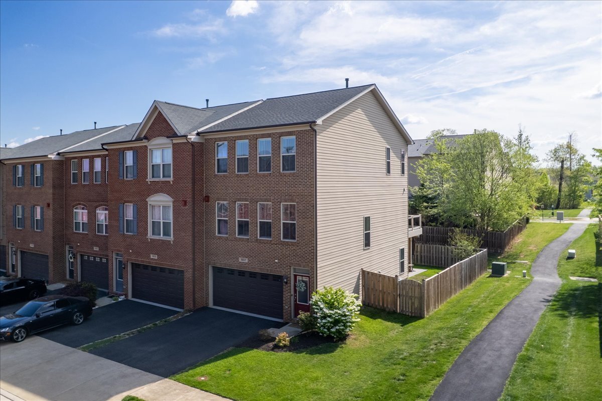Building Photo - 6837 William White Way