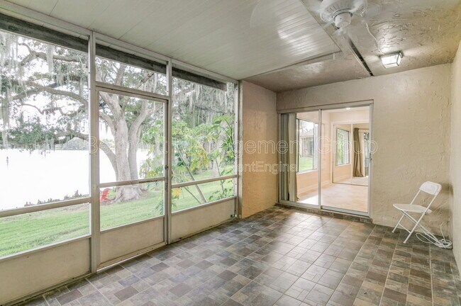 Building Photo - 602 Desoto Dr