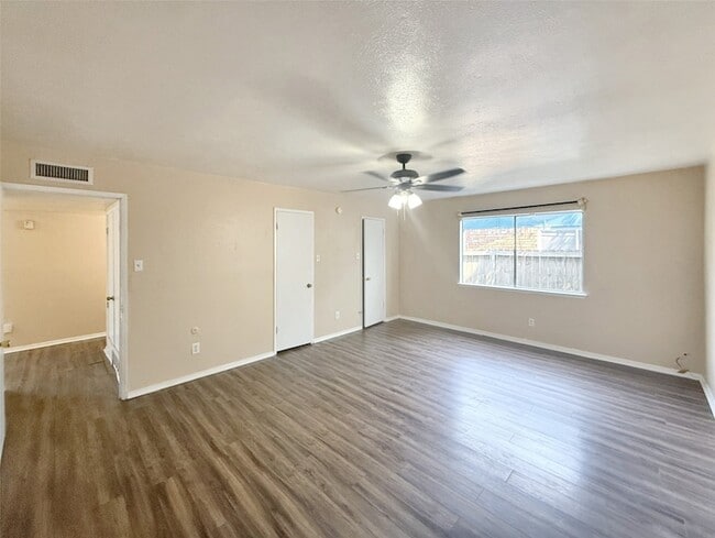 Building Photo - 7612 Nutwood Pl