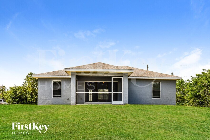 Building Photo - 3105 41st St W