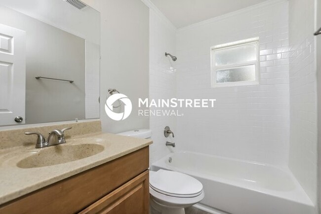 Building Photo - 3 Bedroom Pet-Friendly Home in Orlando, FL...