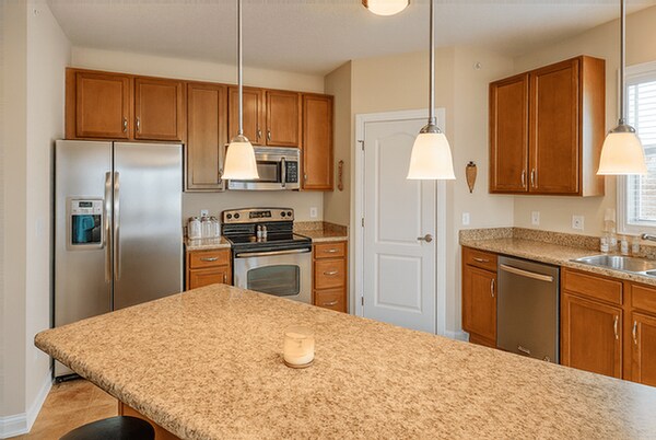 Building Photo - 7488 Victoria Falls Ave