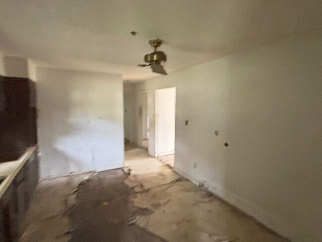 Building Photo - 511 Bud Ave